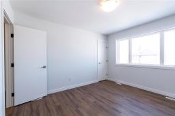 1402 Pacific Avenue, Winnipeg, MB R3E1G9 Photo 12
