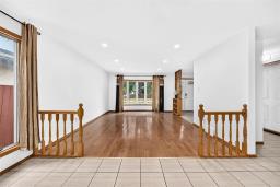 323 Inkster Garden Drive, Winnipeg, MB R2R2R4 Photo 11
