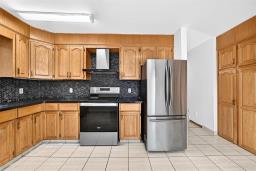 323 Inkster Garden Drive, Winnipeg, MB R2R2R4 Photo 13