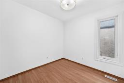 323 Inkster Garden Drive, Winnipeg, MB R2R2R4 Photo 19