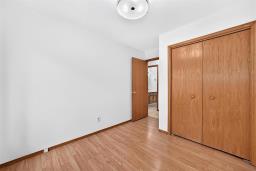 323 Inkster Garden Drive, Winnipeg, MB R2R2R4 Photo 20