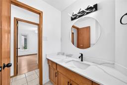 323 Inkster Garden Drive, Winnipeg, MB R2R2R4 Photo 24