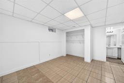 323 Inkster Garden Drive, Winnipeg, MB R2R2R4 Photo 28