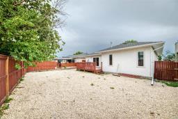 323 Inkster Garden Drive, Winnipeg, MB R2R2R4 Photo 35