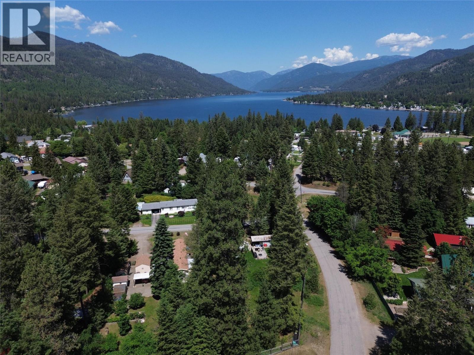 1558 Thompson Road, Christina Lake