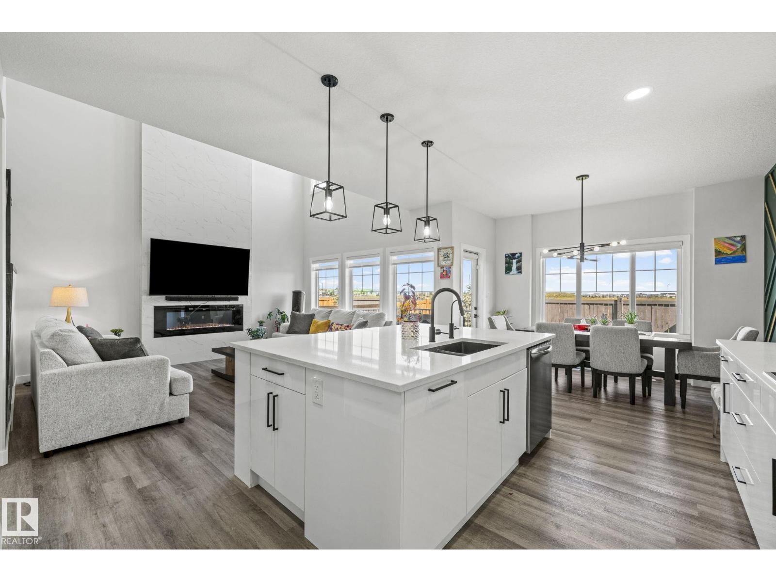 16128 31 AV SW - Image 12
