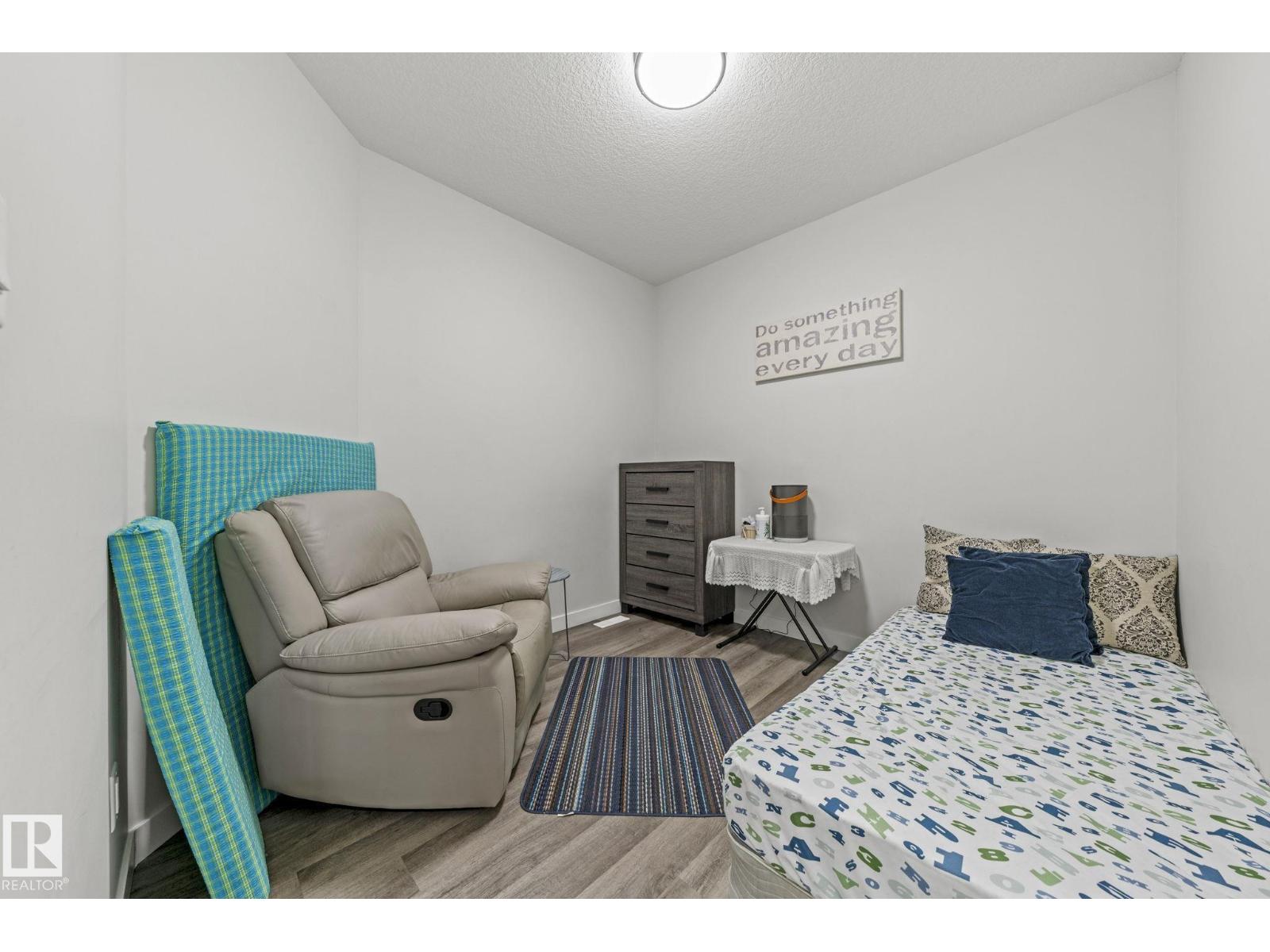 16128 31 AV SW - 24