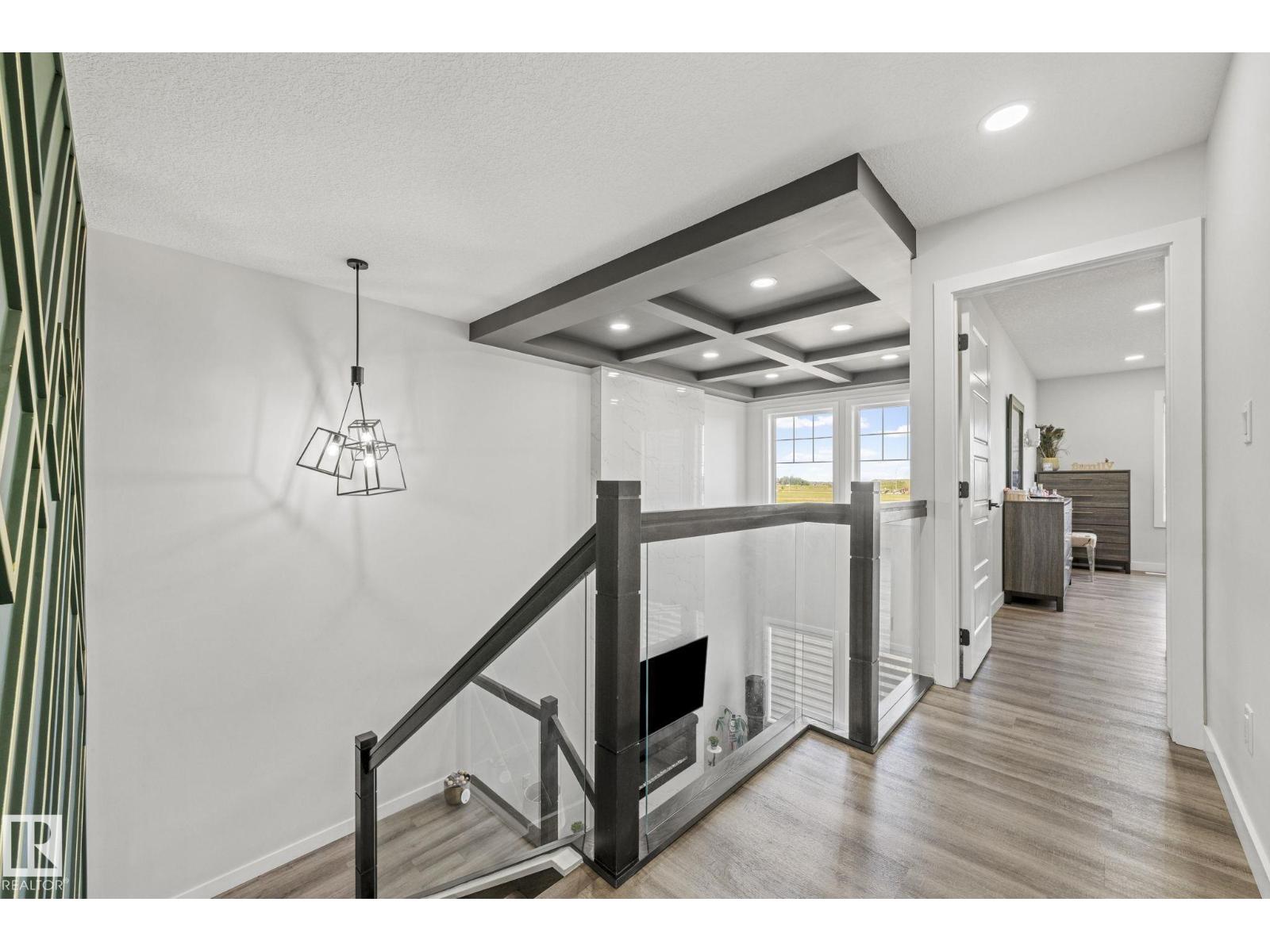 16128 31 AV SW - 25