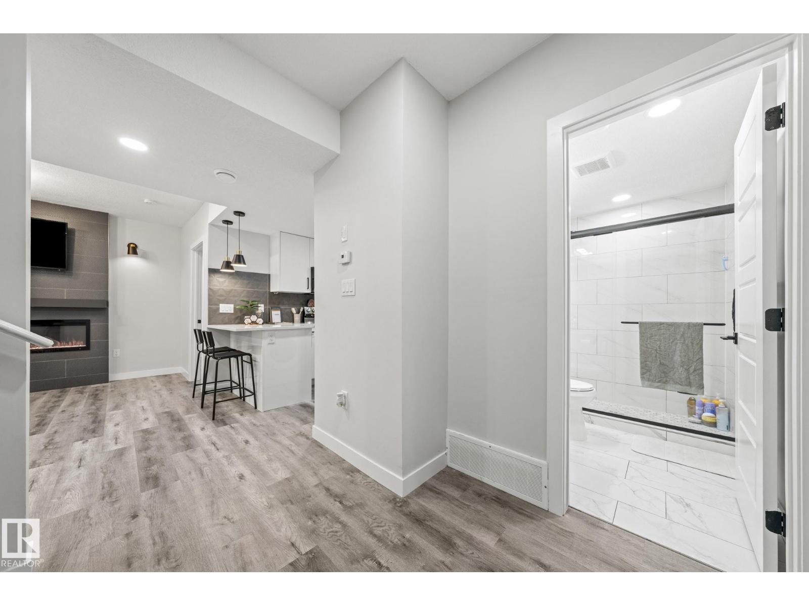 16128 31 AV SW - Image 47