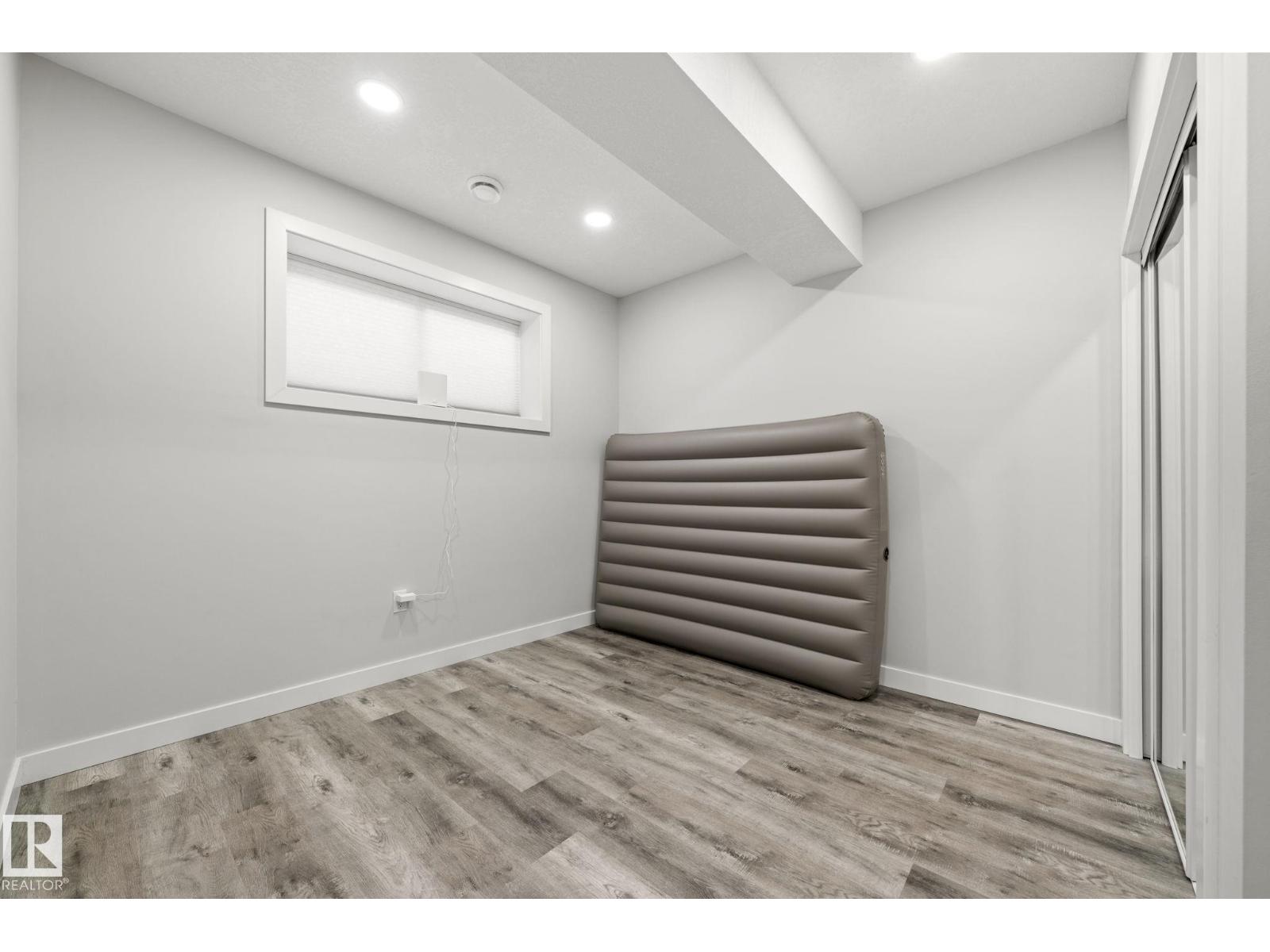 16128 31 AV SW - Image 50