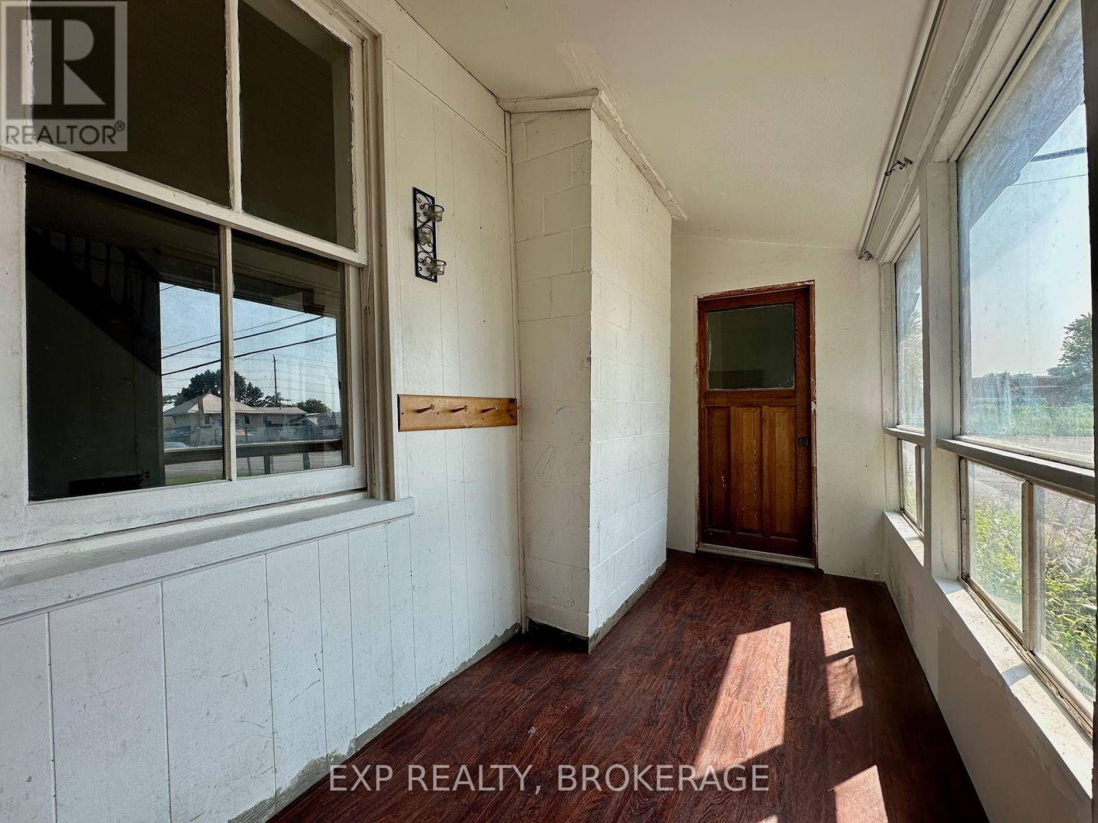 2295 SYDENHAM ROAD - 2