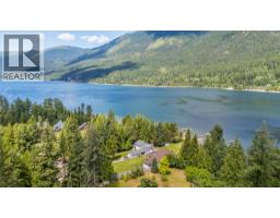 Family room - 664 Ainslie Road, Harrop, BC V1L6P6 Photo 7