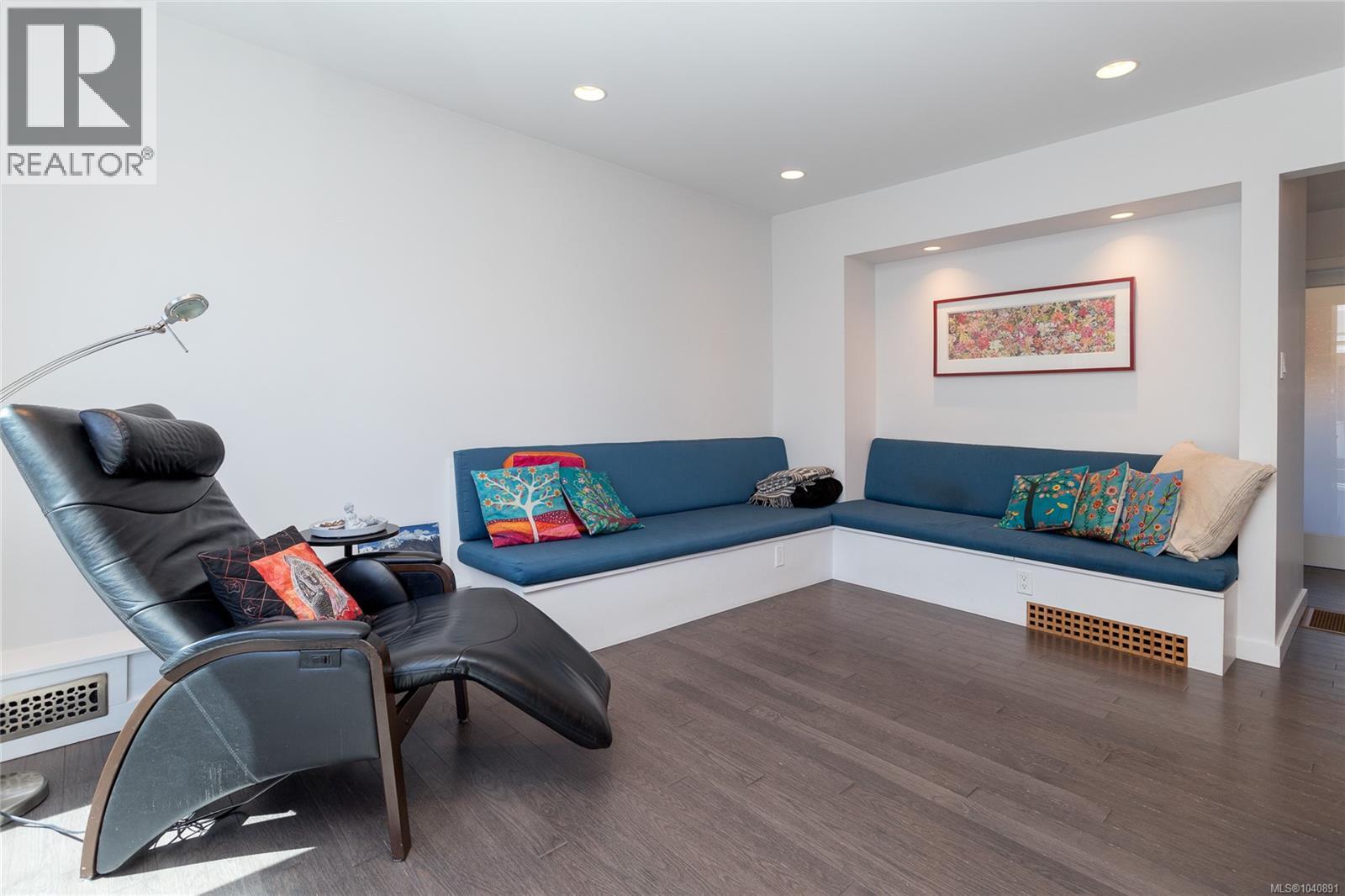 367 Vincent Ave - Image 12