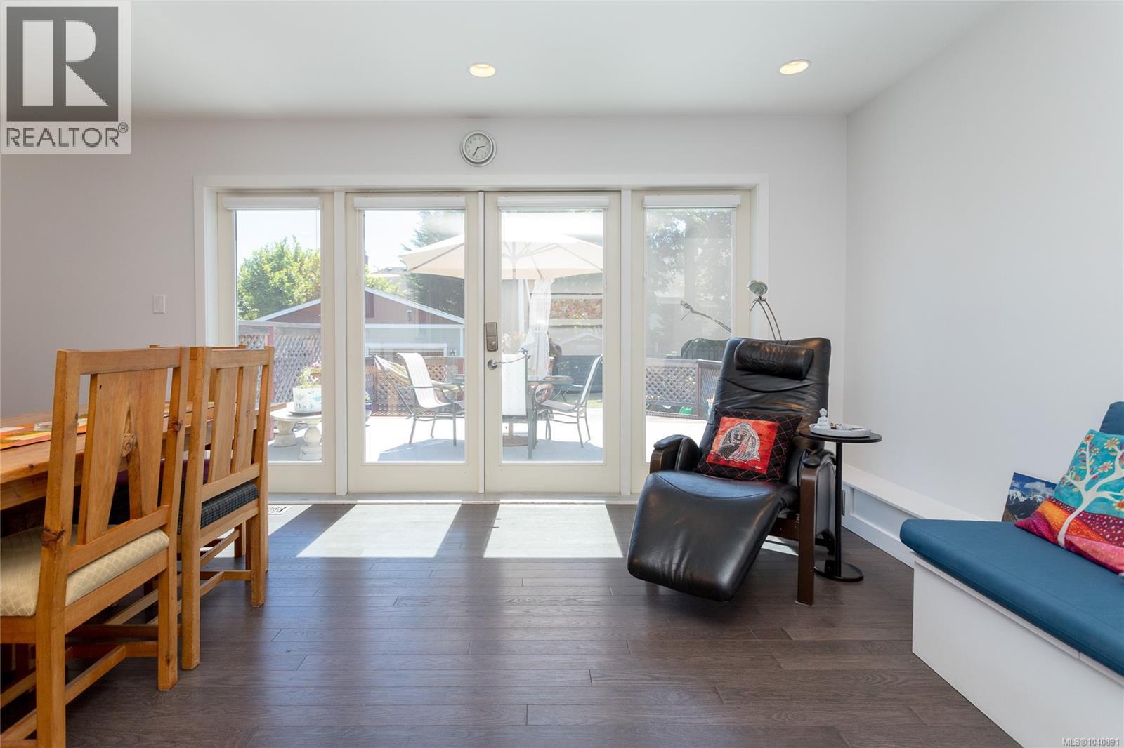 367 Vincent Ave - Image 14