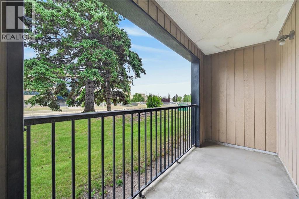 #3106 4001C 49 Street NW - 25
