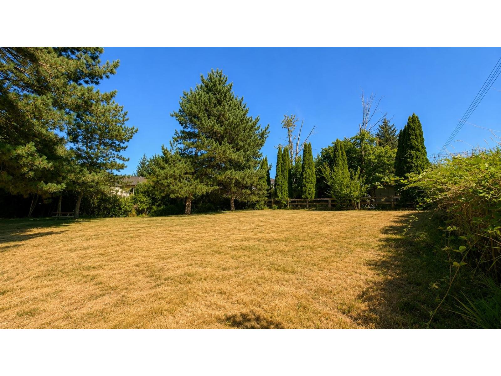 18118 CLAYTONWOOD CRESCENT, Surrey — photo 2