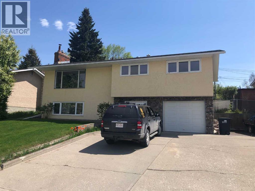 132 Lodgepole Drive, Hinton — photo 2