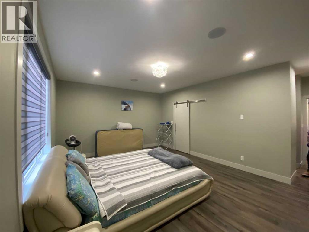 5402 43 Street - 18