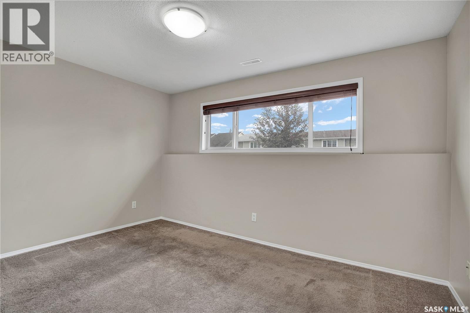 211 Hedley STREET - Image 14