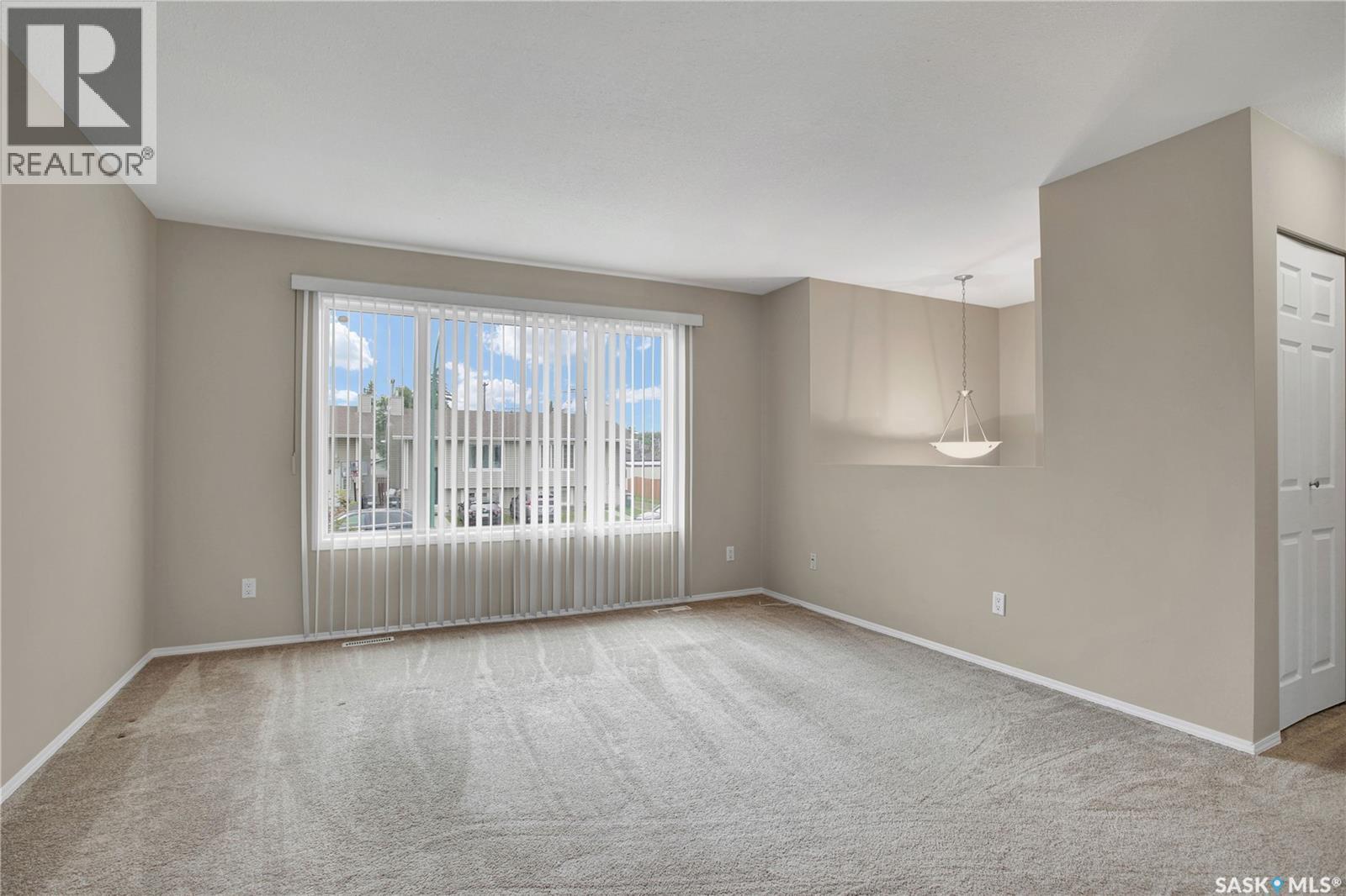 211 Hedley STREET - 3