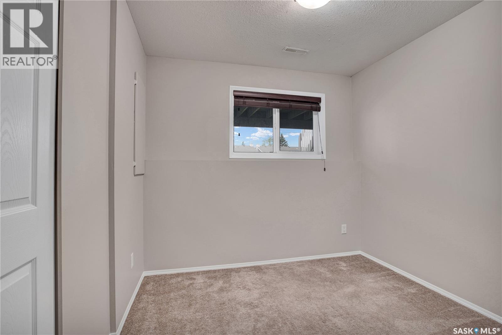 211 Hedley STREET - 20