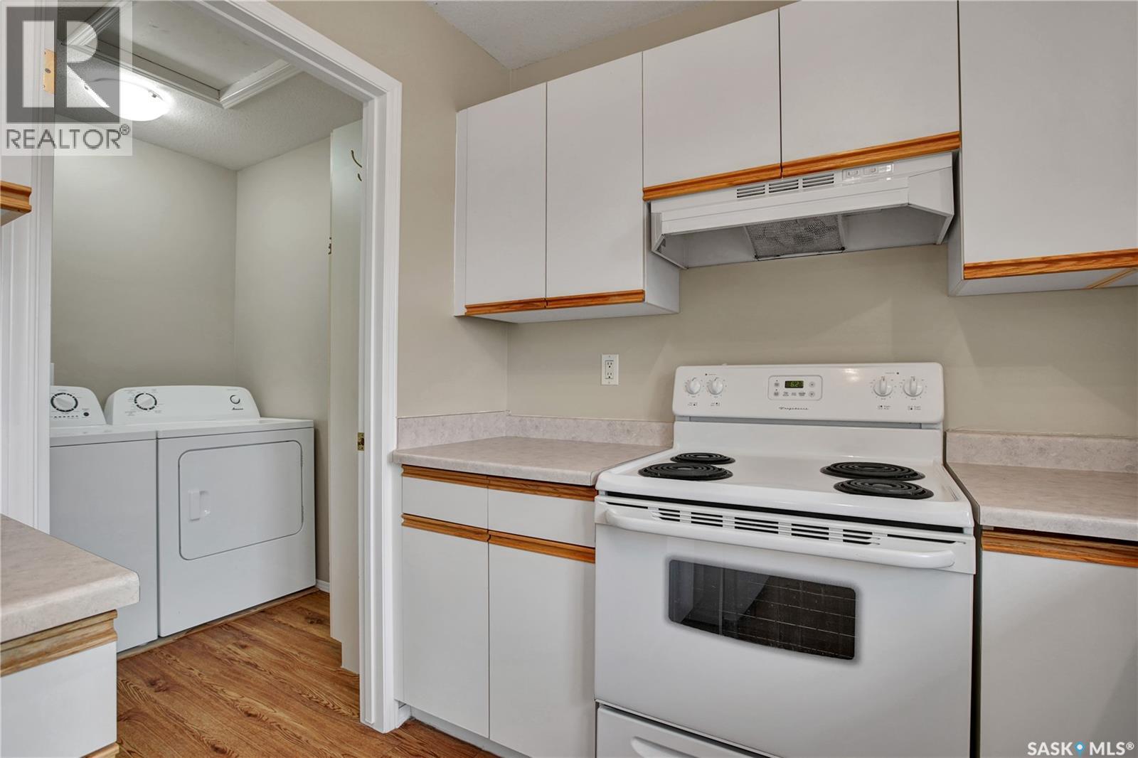 211 Hedley STREET - 11