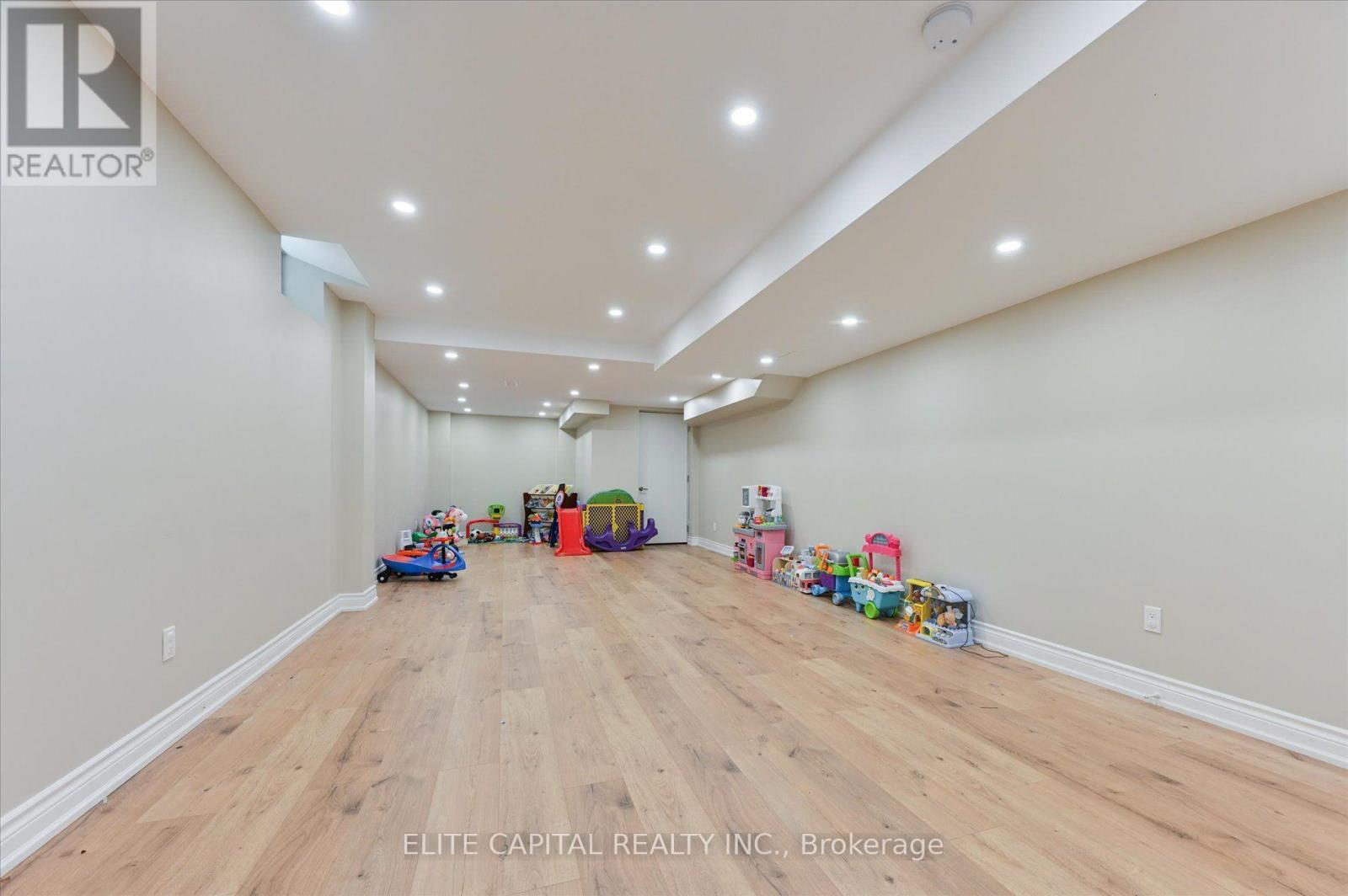 1208 ATKINS DRIVE - 32