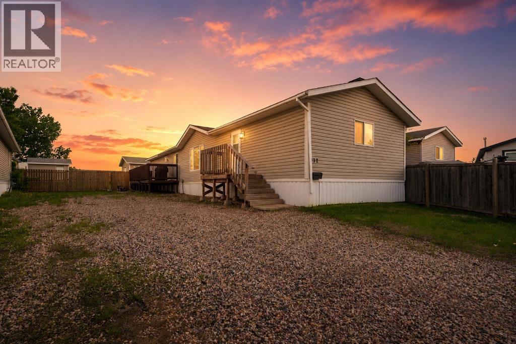 132 Greentree Crescent