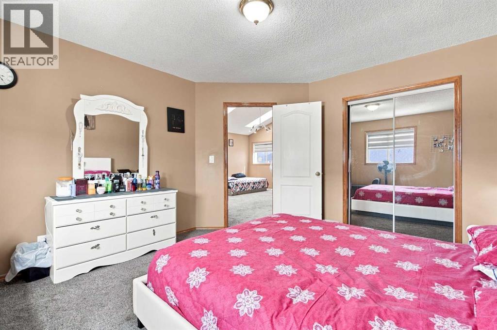 610 Saddlecreek Way NE - 15