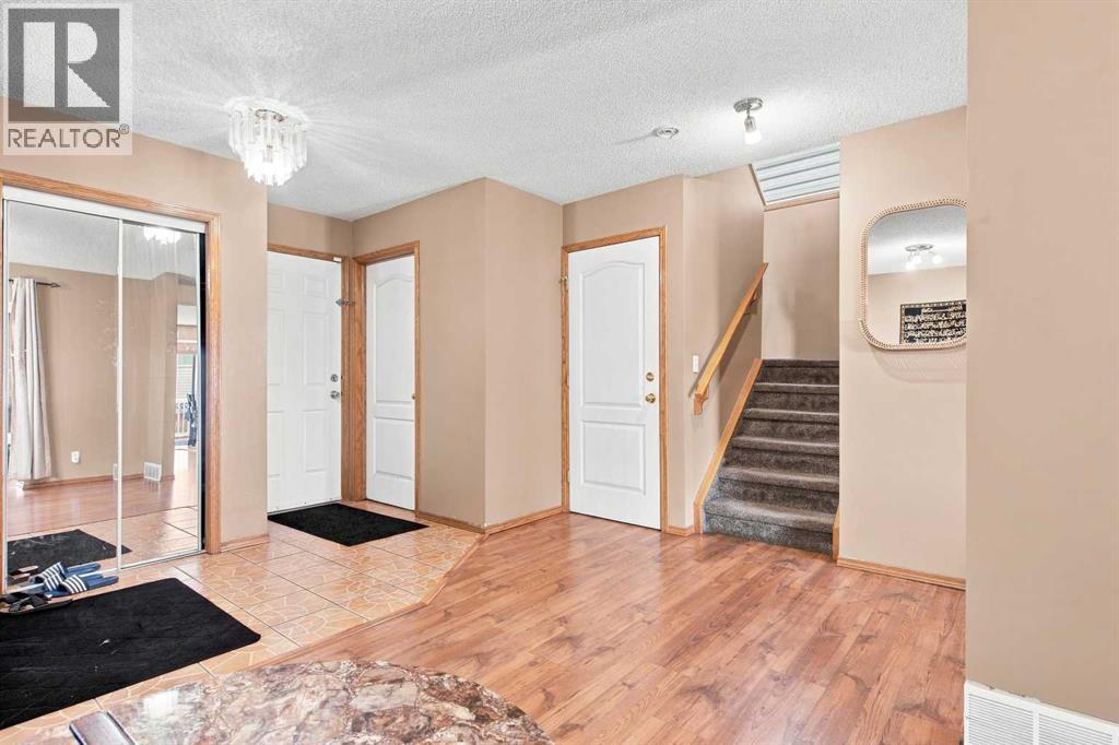 610 Saddlecreek Way NE - 5