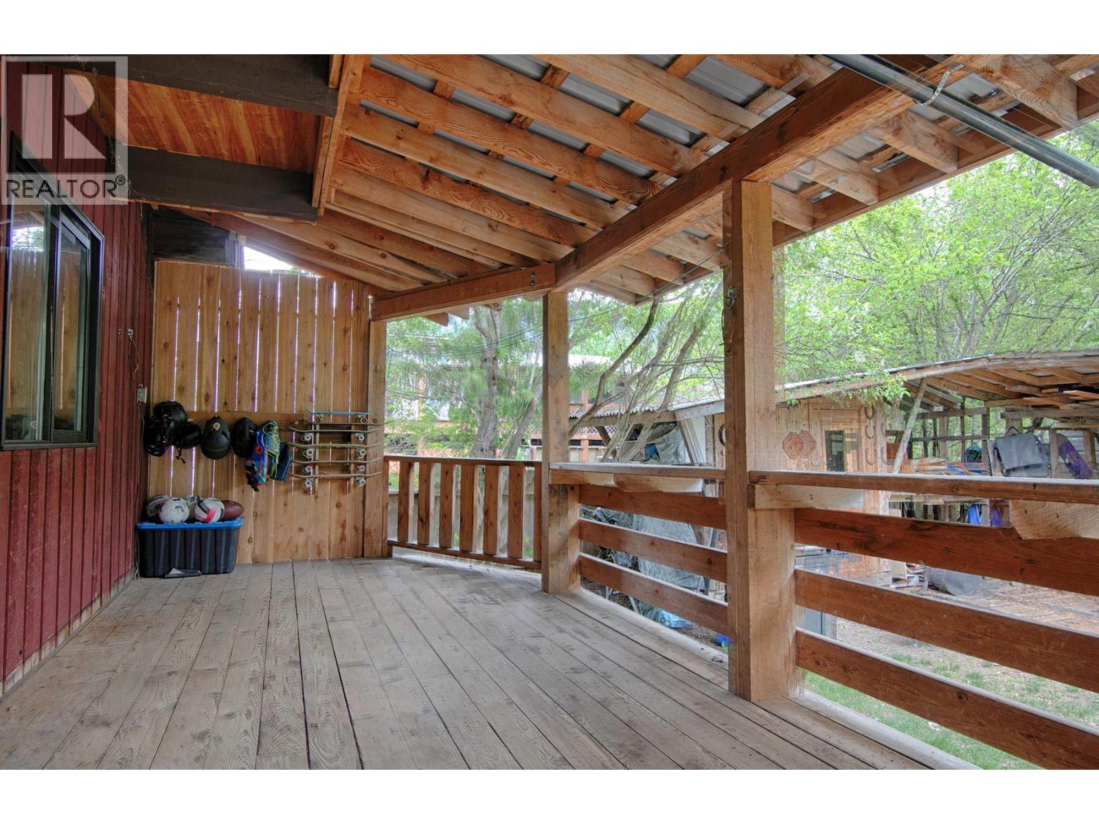 1013 Slocan Street - 4
