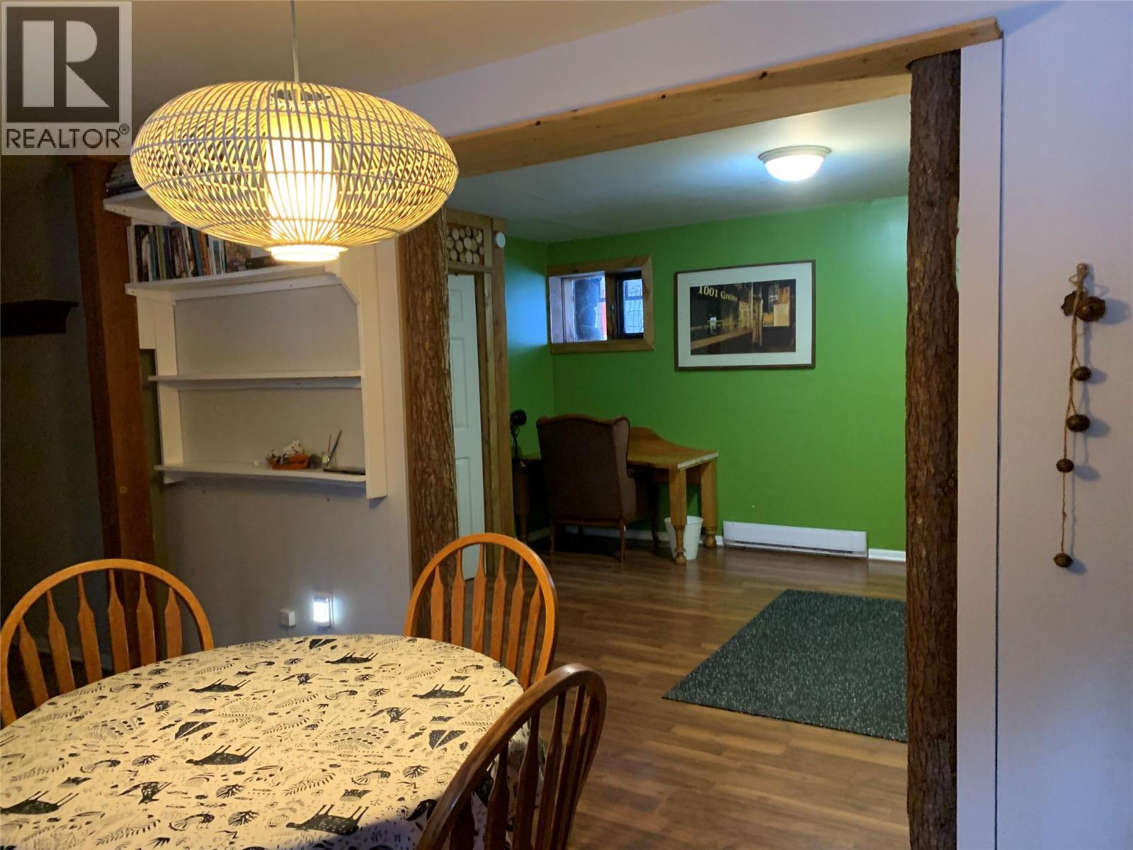 1013 Slocan Street - Image 35