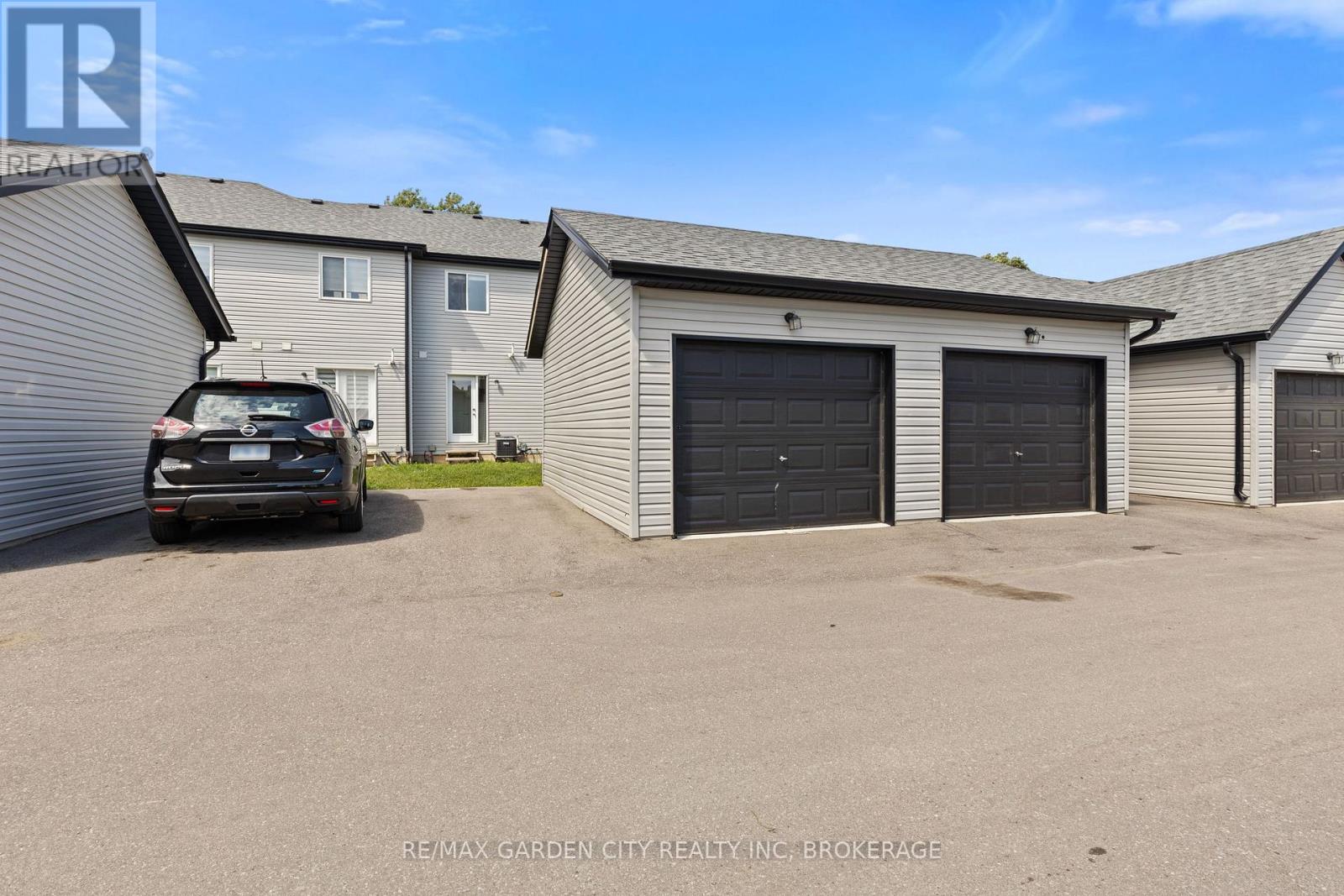 #8 182 BROADWAY LANE - 28