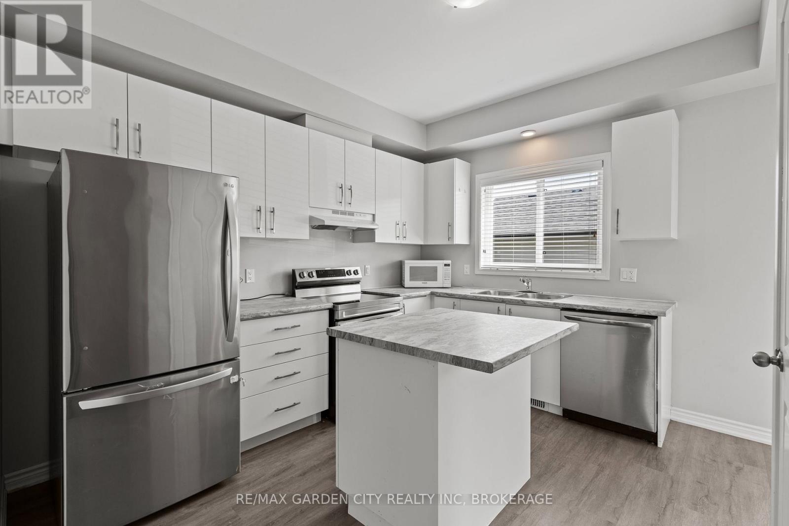 #8 182 BROADWAY LANE - 9