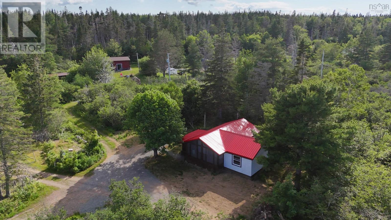 82 Golden River Road - 31