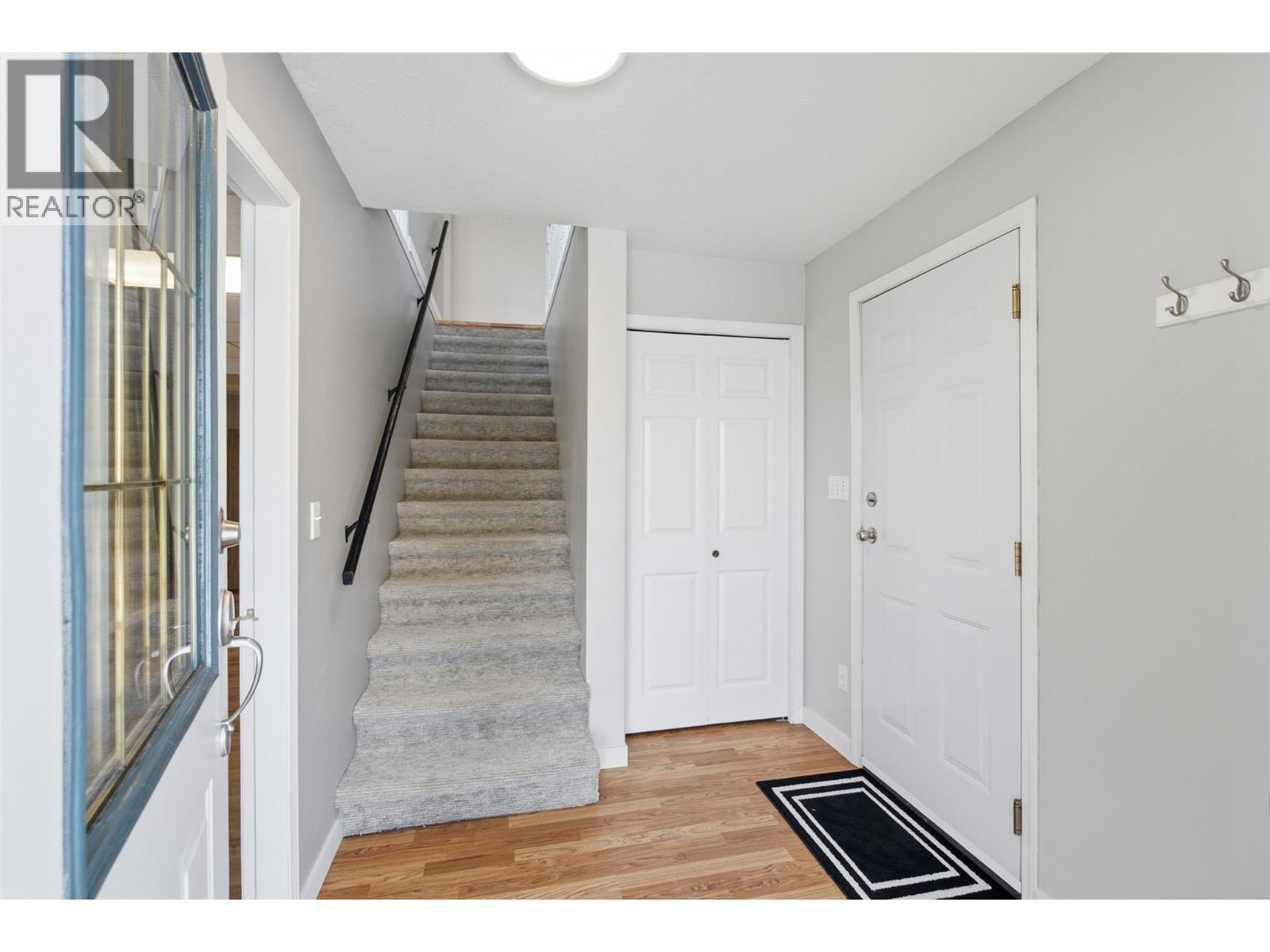 913 GREYSTONE Crescent - 6
