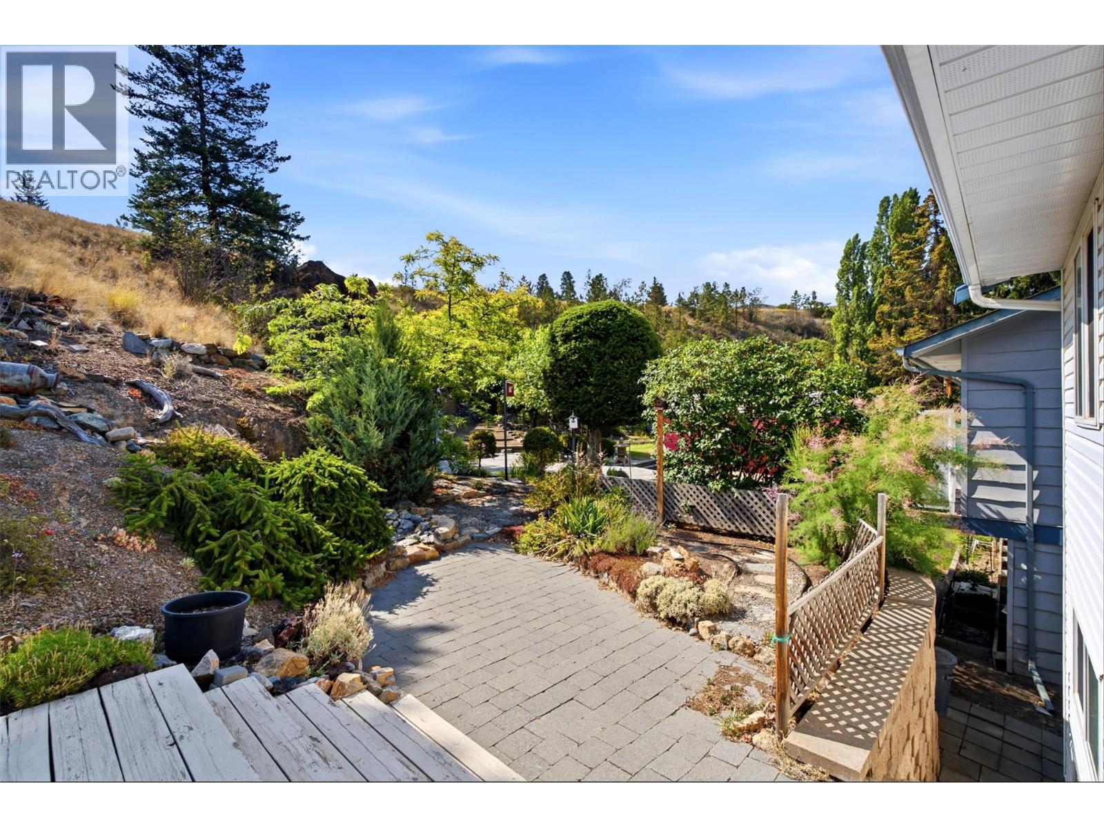 913 GREYSTONE Crescent - Image 37