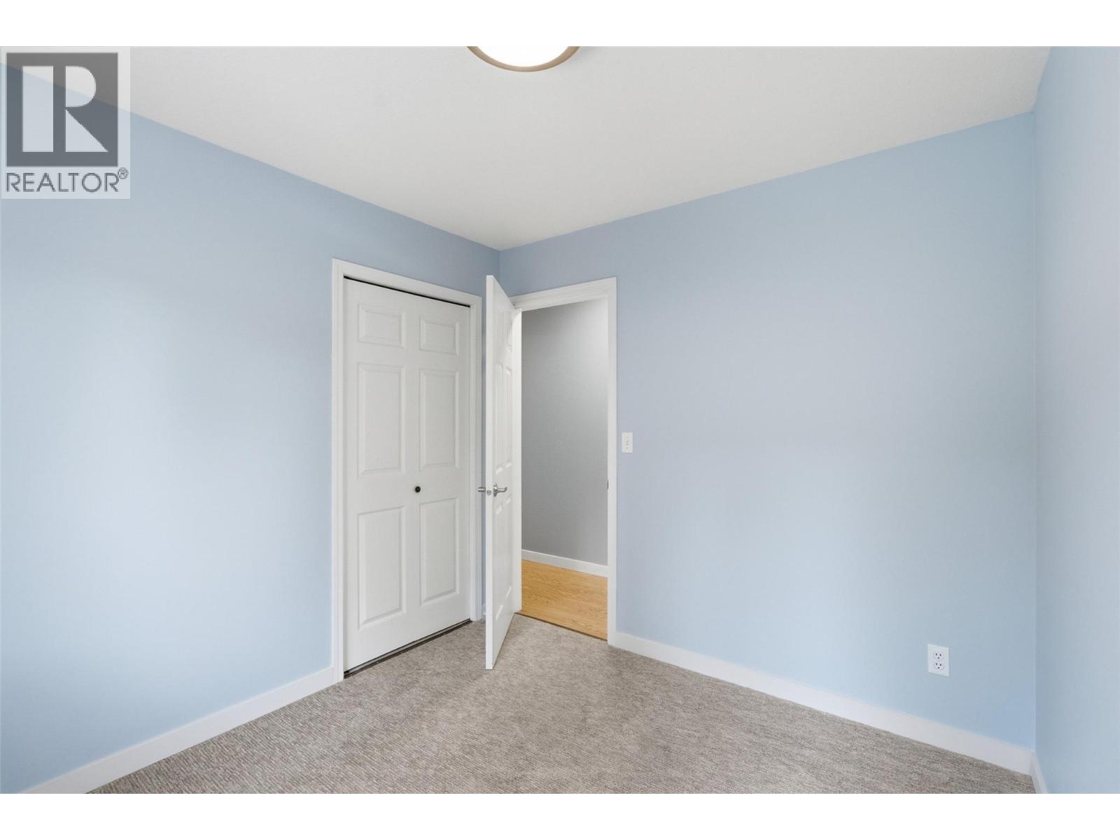 913 GREYSTONE Crescent - Image 40