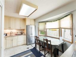 26 Corton Place, Winnipeg, MB R2N1W6 Photo 11