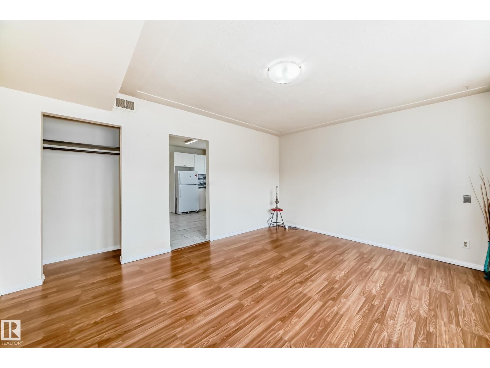 11716 124 Street NW - Photo 9