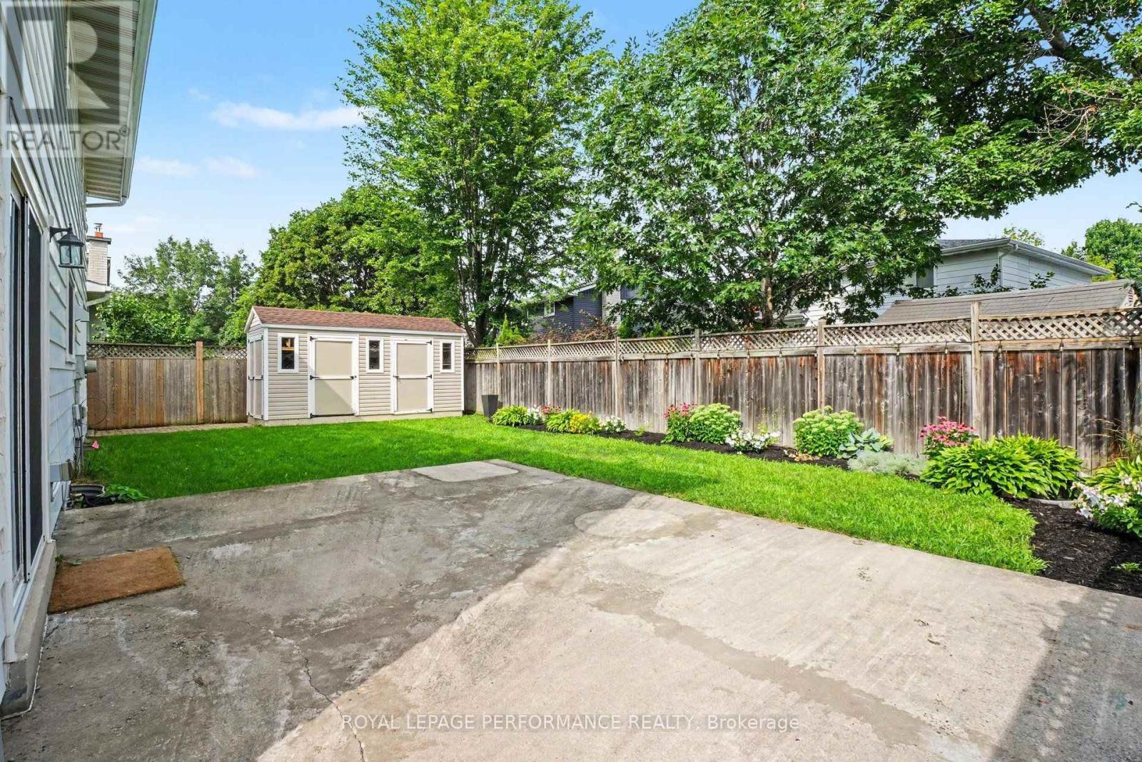 13 CENTREPARK DRIVE - Image 34