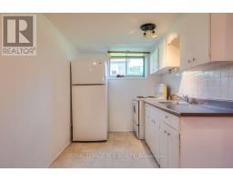 11 Jacksons Point Avenue, Georgina, ON L0E1L0 Photo 18