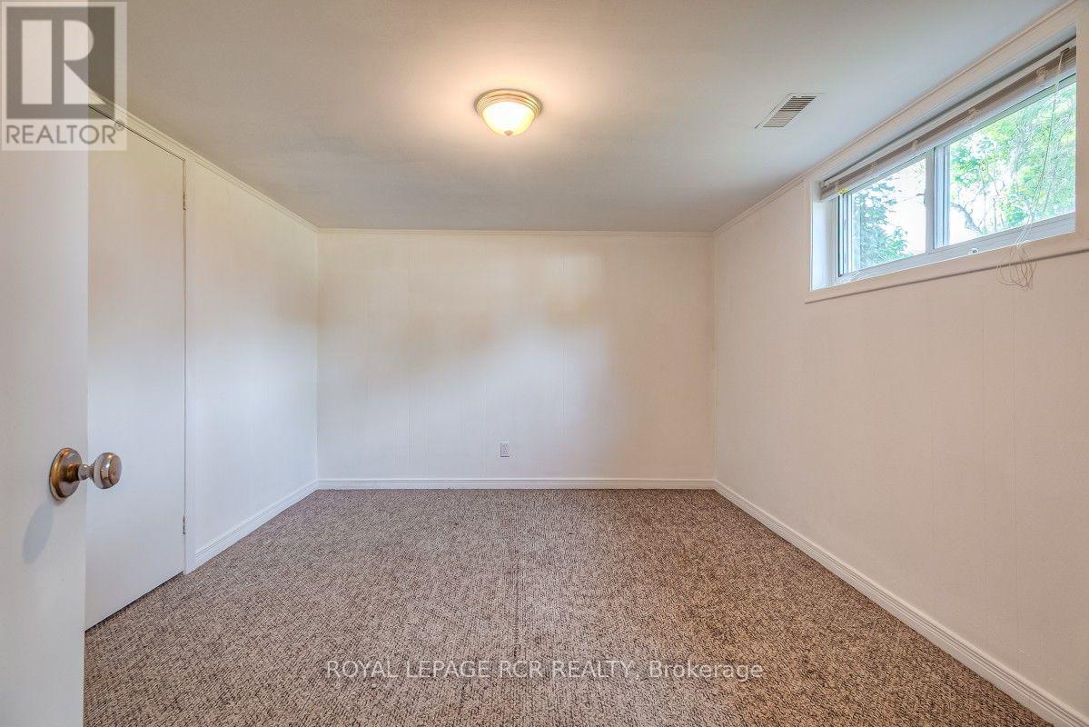 11 JACKSONS POINT AVENUE - 21