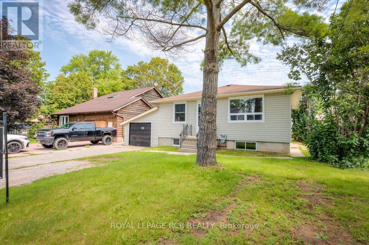 11 JACKSONS POINT AVENUE - 2