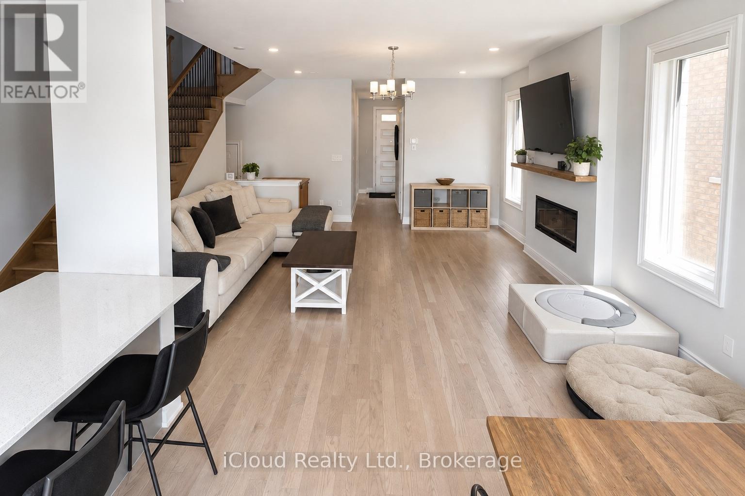 100 BEARBERRY ROAD - 12