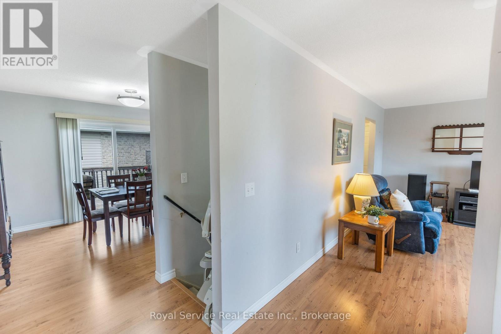 10 JANE'S COURT - 14