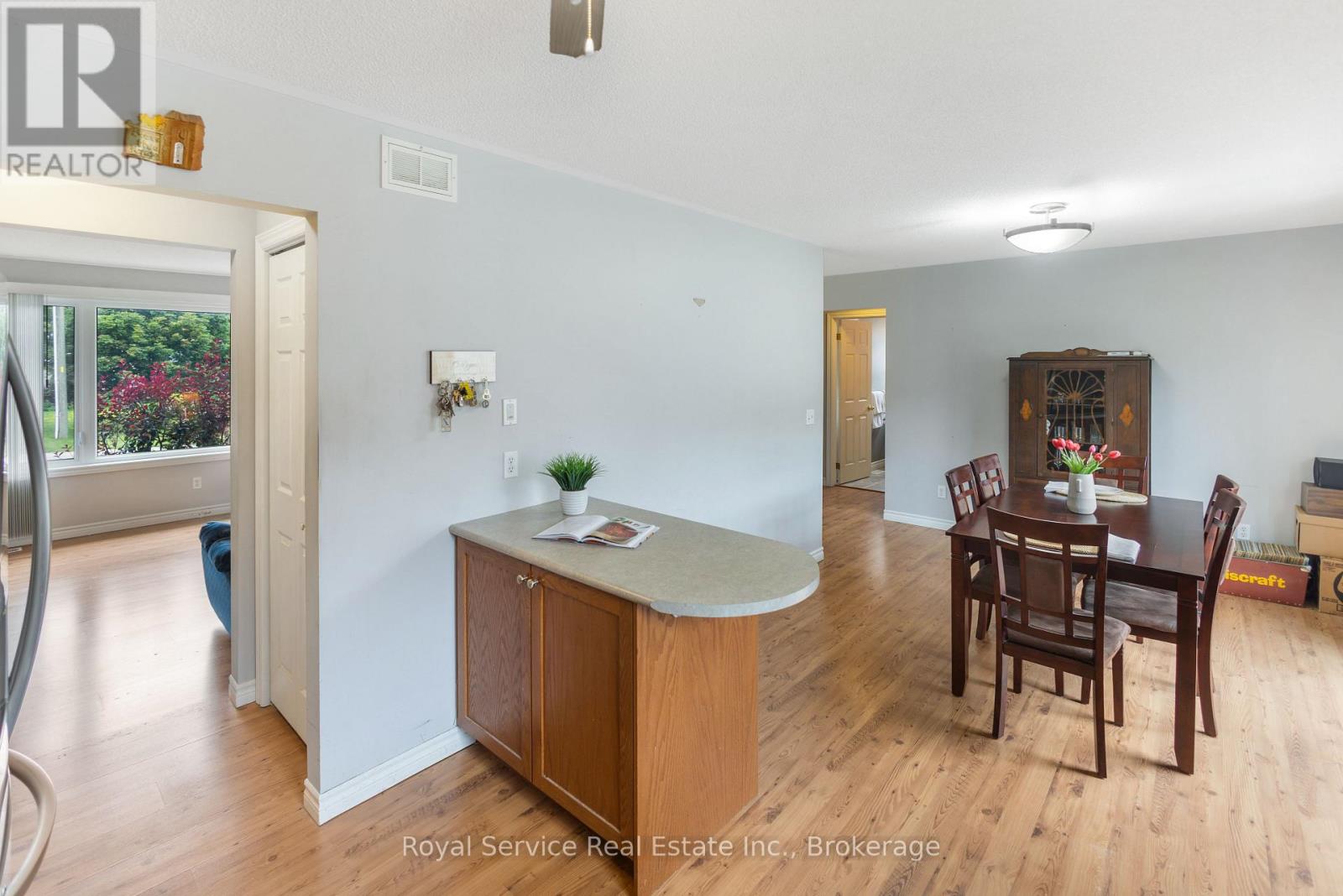 10 JANE'S COURT - Image 22