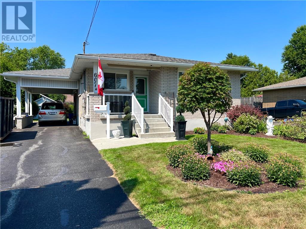 607 Danforth Avenue - Image 25