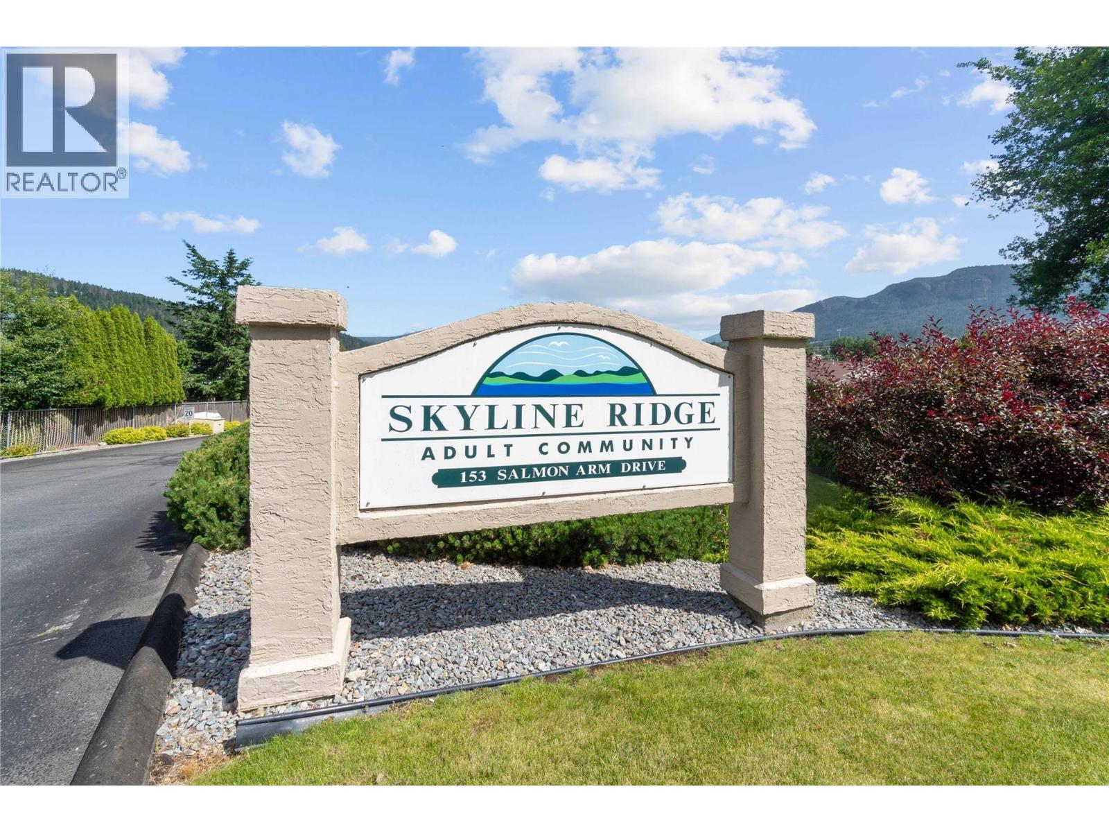 #11 153 Salmon Arm Drive - 32