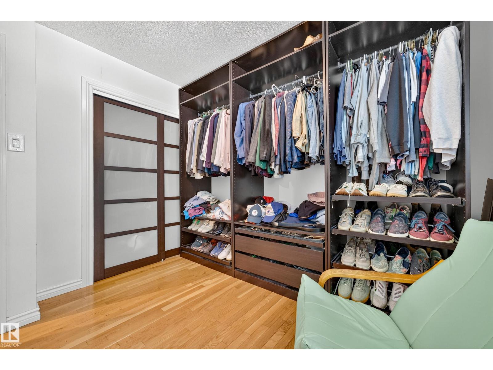 14804 95 AV NW - 29